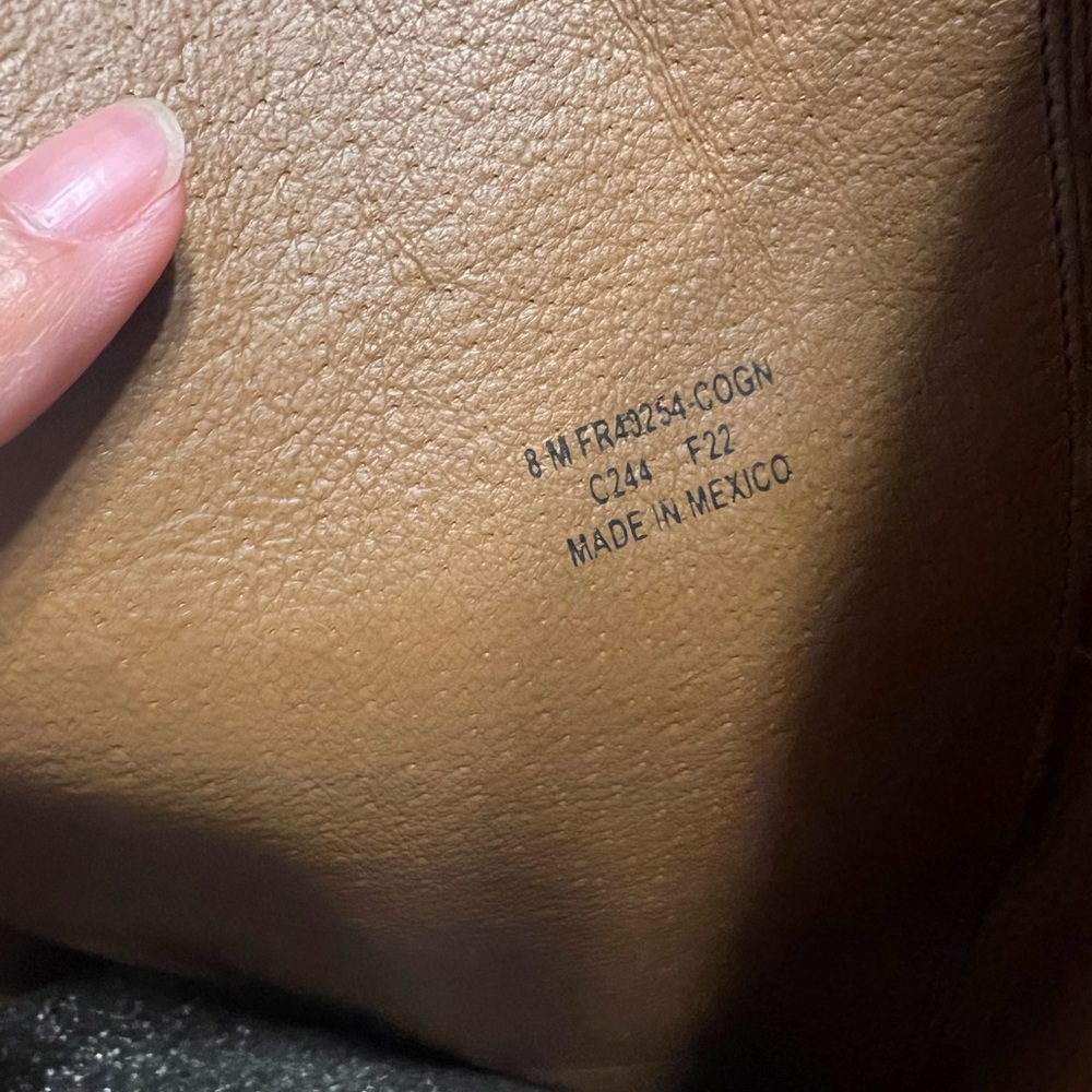 Frye boots 8 - Picture 3 of 5